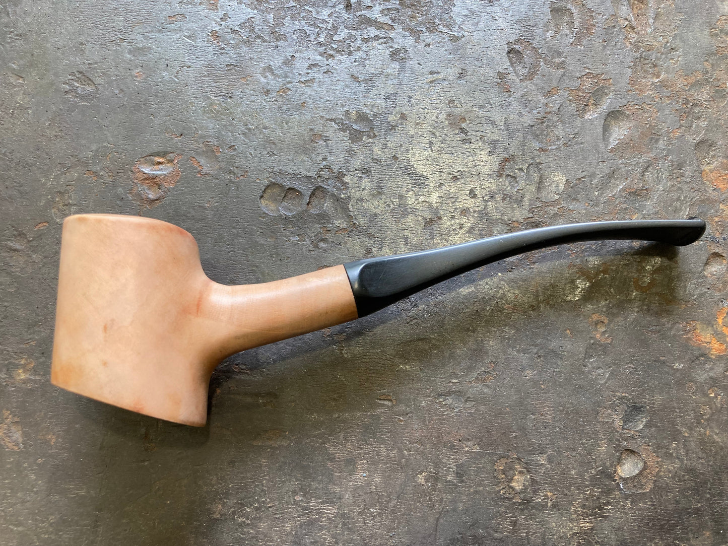 Briar pipe, “the tree trunk”