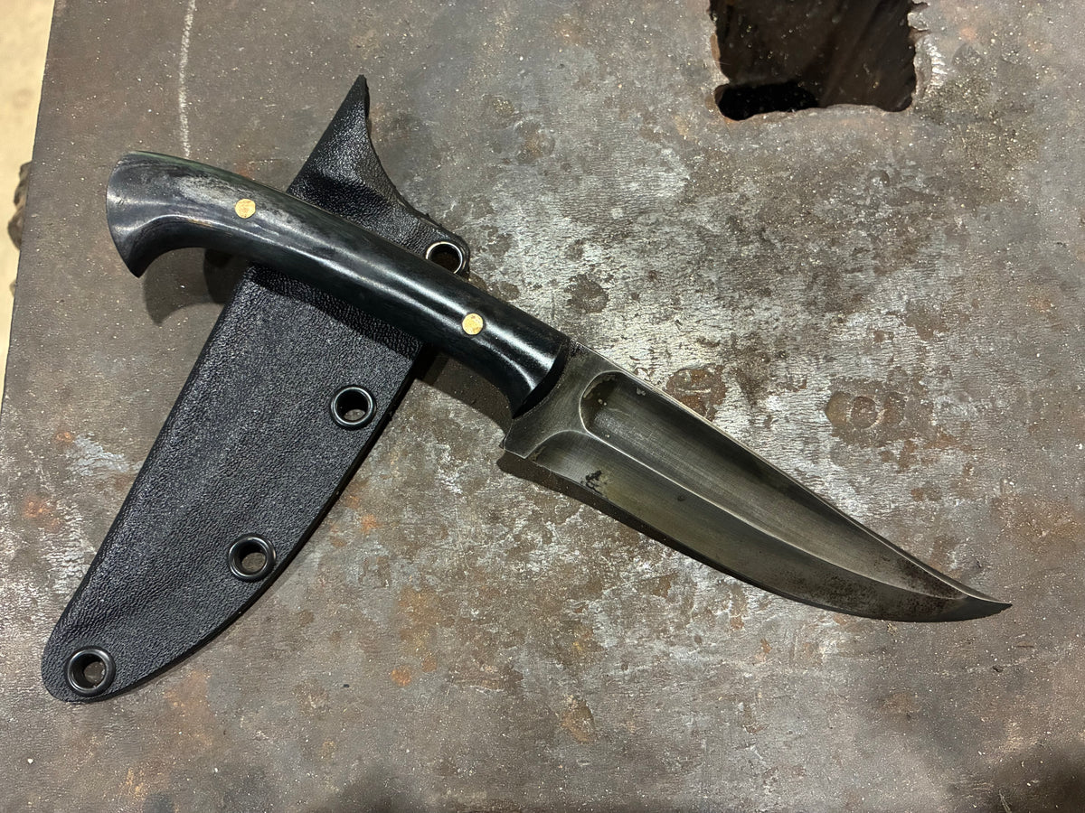 Four Finger Kard, Black Bone