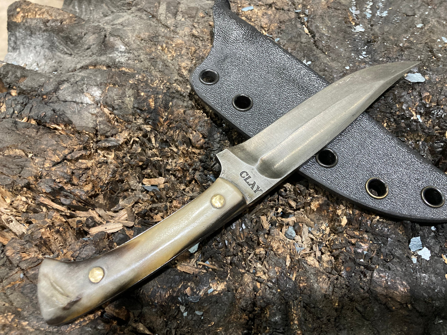 Rams Horn Handled Three Finger Kard