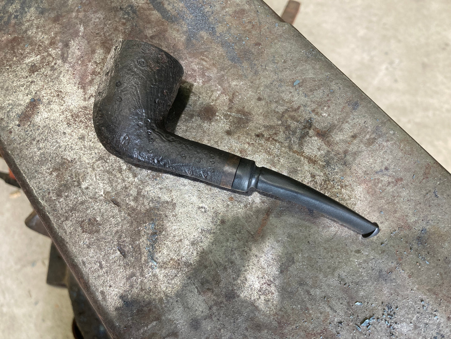Sand blasted and ebonized briar pipe