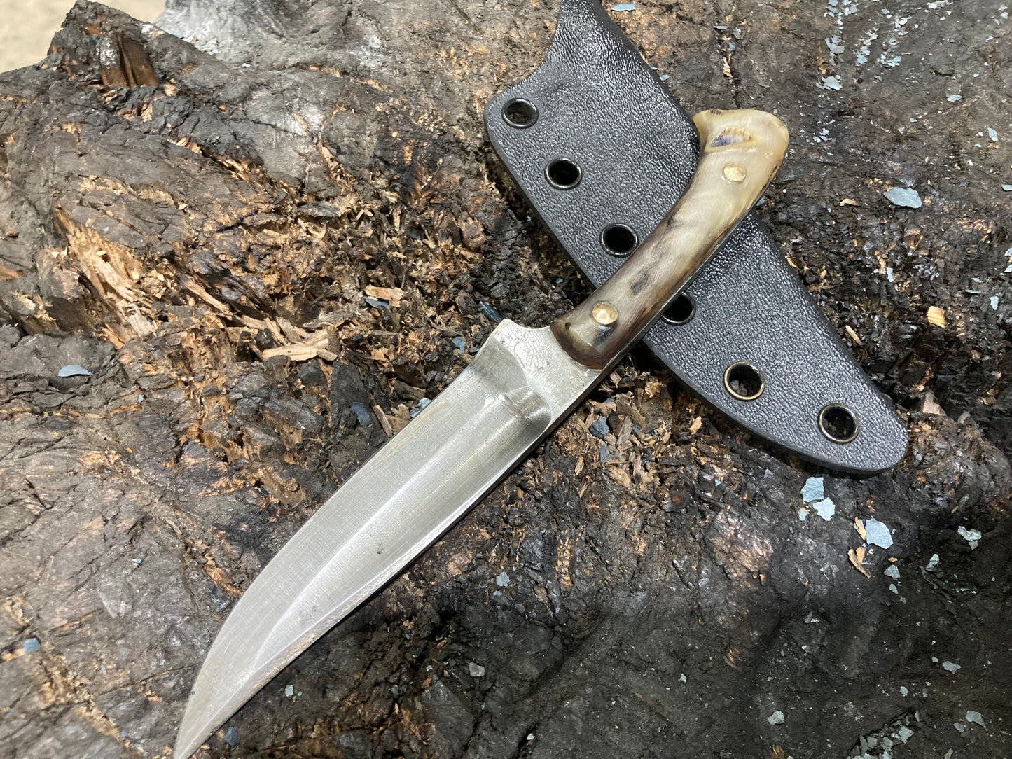 Rams Horn Handled Three Finger Kard