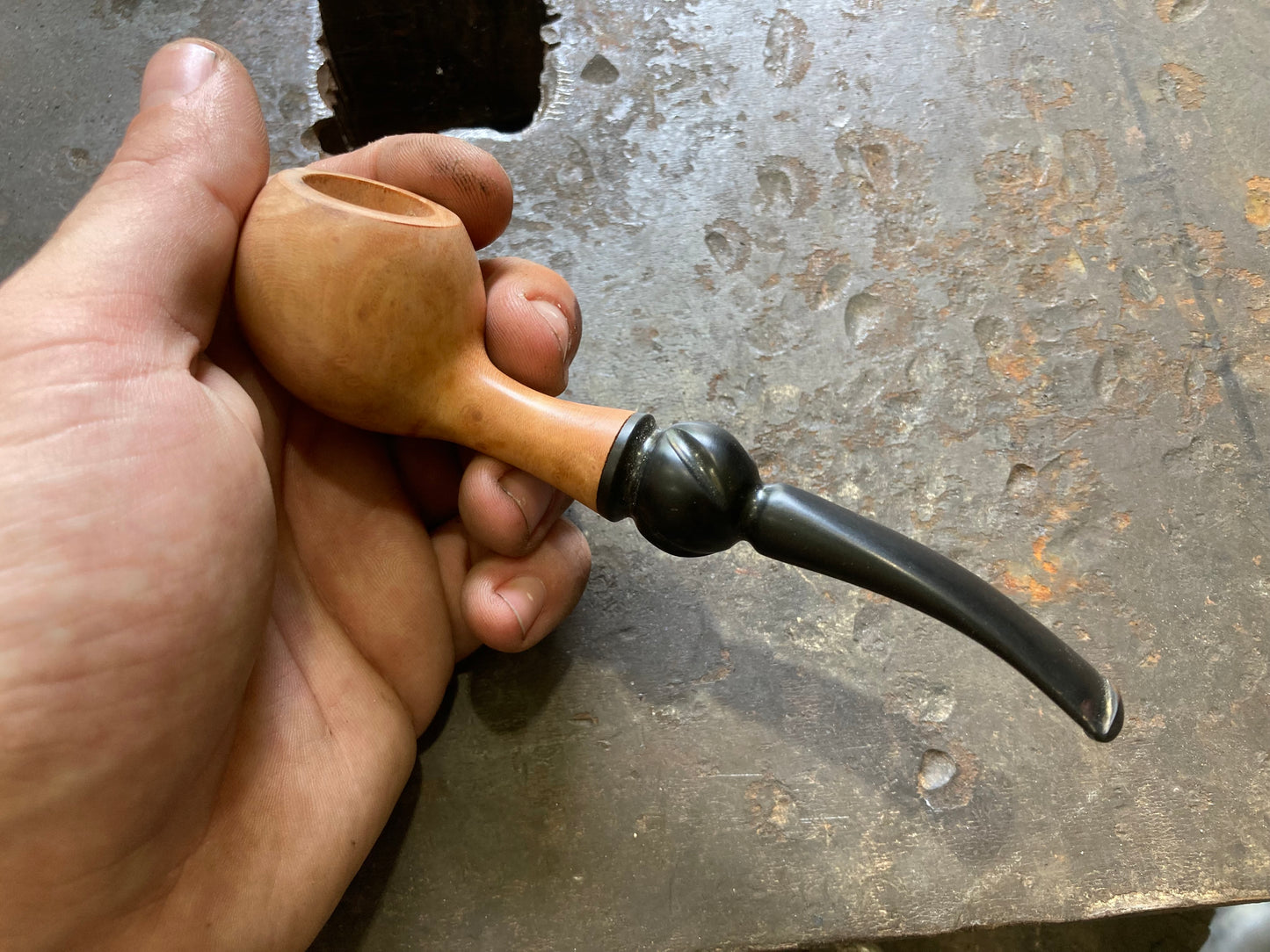 Briar pipe, “the orb”