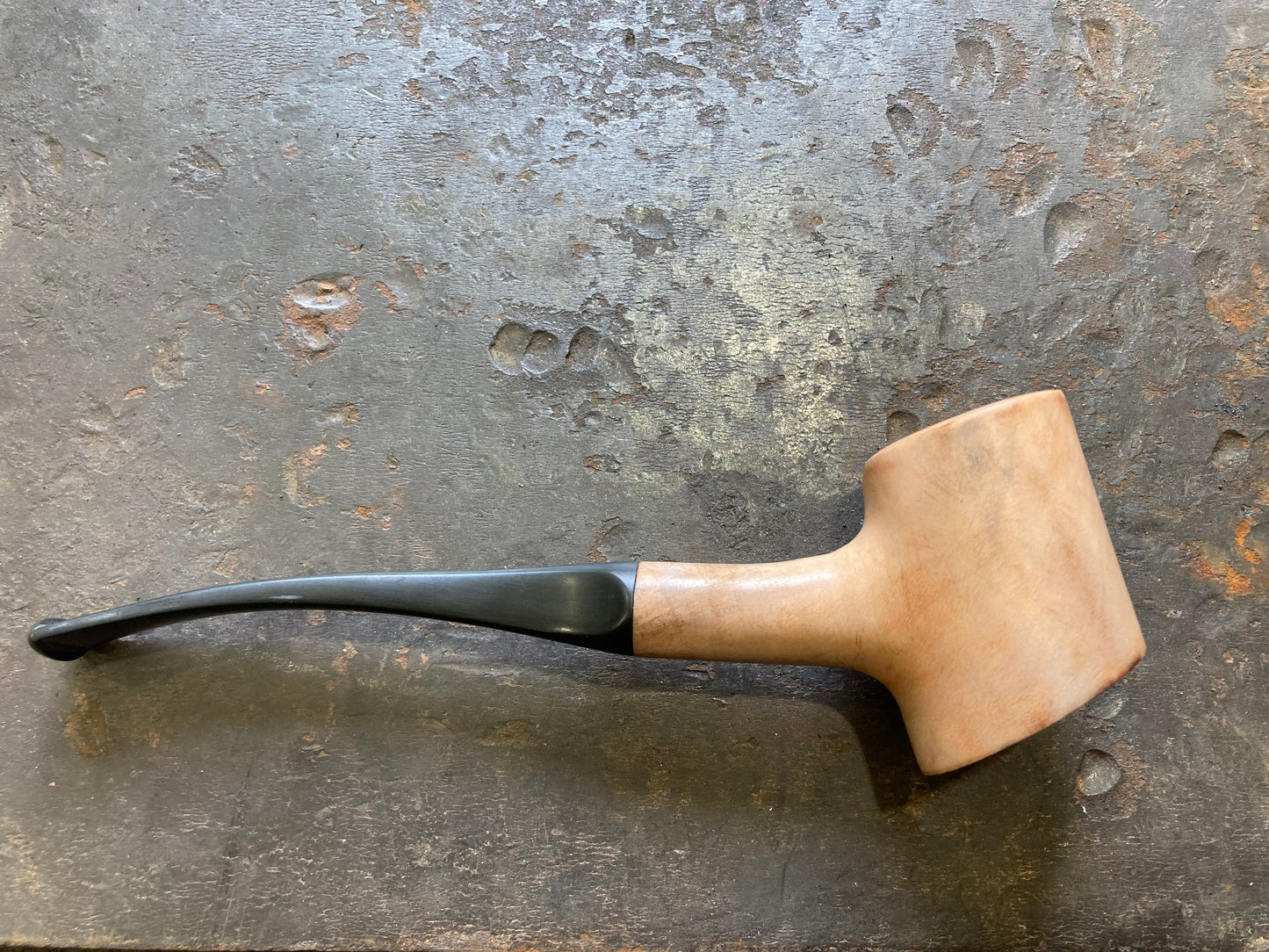 Briar pipe, “the tree trunk”
