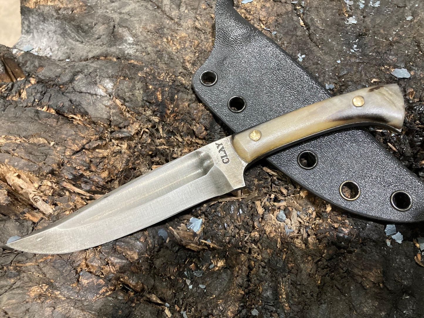 Rams Horn Handled Three Finger Kard