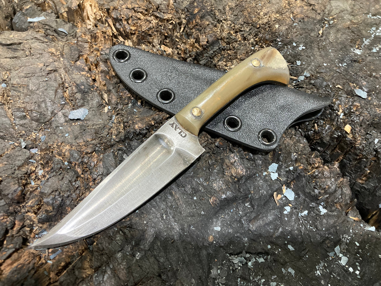 Horn Handled Three Finger Kard Shard