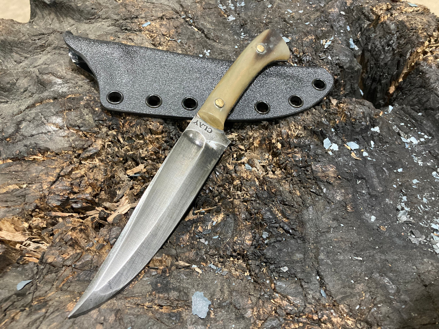 Horn Handled Three Finger Kard