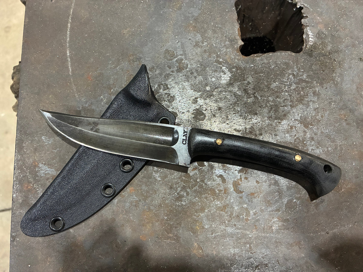 Four Finger Kard, Black Micarta, with Lanyard Hole