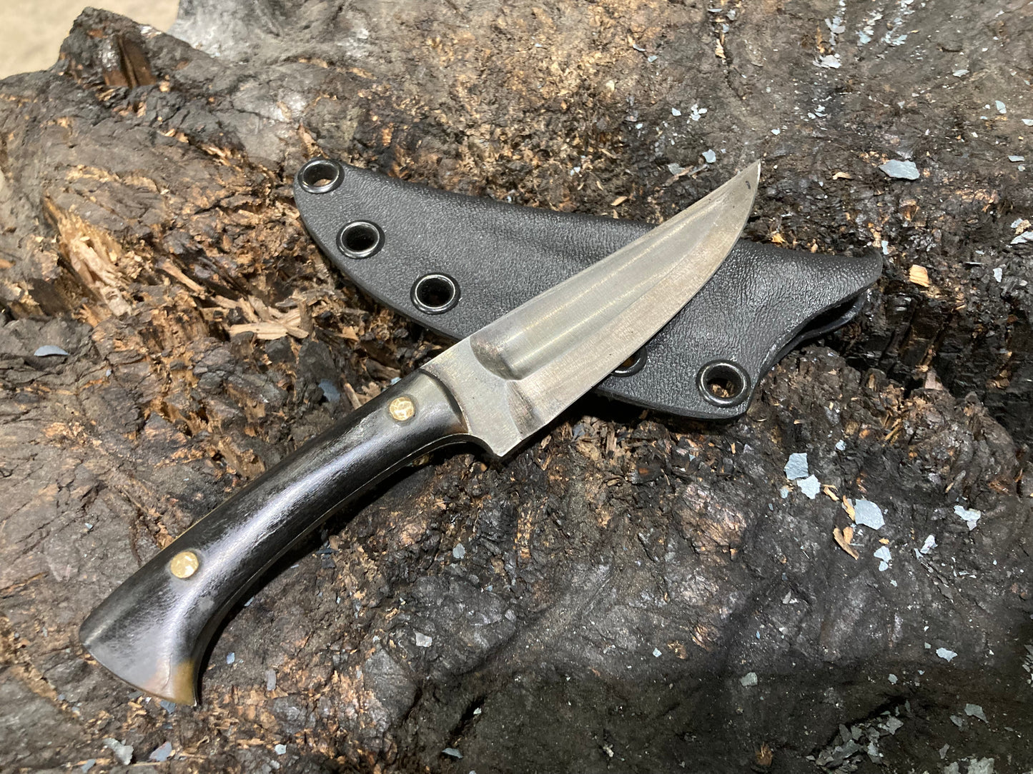 Rams Horn Handled Three Finger Kard Shard