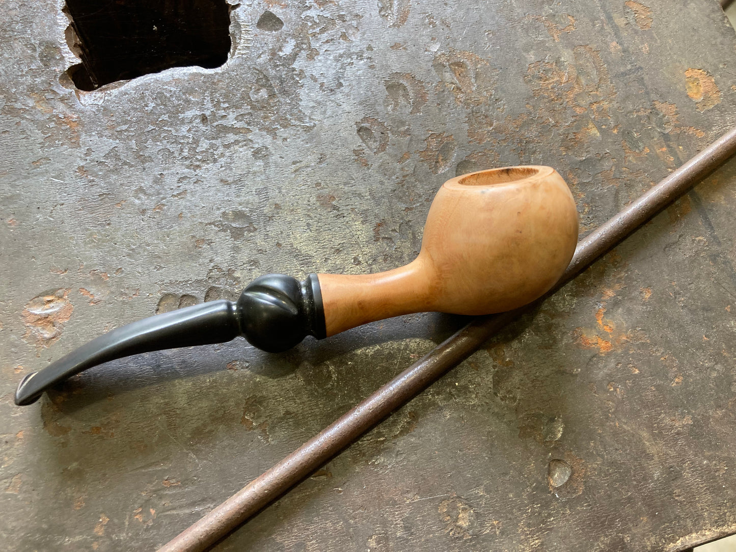 Briar pipe, “the orb”